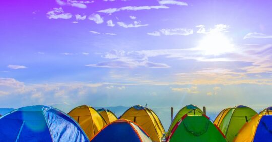 Cómo elegir el mejor software PMS para tu camping: guía práctica